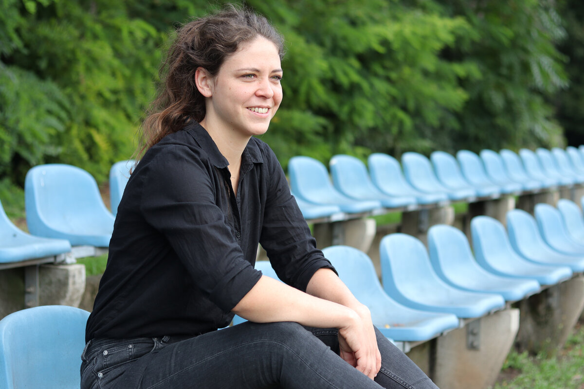 Anlässlich unserer  Themenwoche Flüchtlinge im Fußball  sprechen wir mit Laura Holzapfel über Aktivitäten während der Corona-Pause und das Potenzial des Amateurfußballs bei gesellschaftlichen Themen. 
