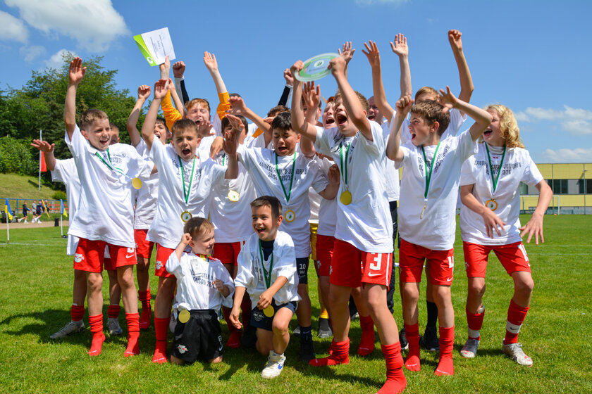 Landesmeister D-Junioren 2023/2024: RasenBallsport Leipzig II © Ralf-Dietmar Günther