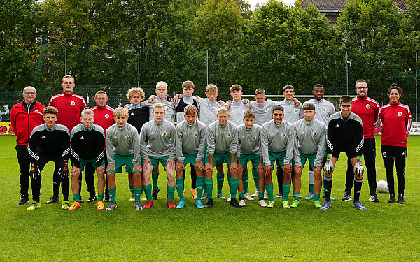 Unsere U 16-Junioren reisten für eine Woche zu einem Gemeinschaftslehrgang nach Estland.